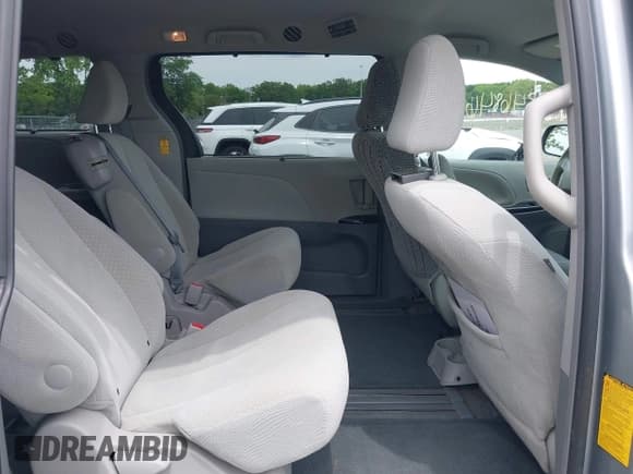 ✅ 2014 Toyota Sienna LE AAS • VIN: 5TDKK3DC0ES522057 • Lot: 42346846. Listed on IAAI with 79,872 mi. Free auction sales archive from the USA and detailed vehicle history report at DreamBid. Image 8.