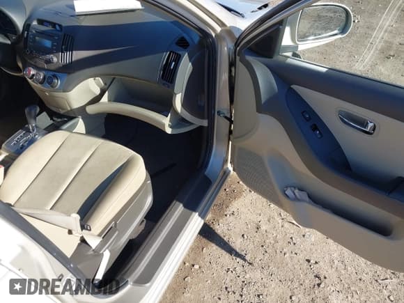 ✅ 2010 Hyundai Elantra GLS • VIN: KMHDU4ADXAU833129 • Лот: 43538999. Опубликован ранее на IAAI с пробегом 82 583 миль. Бесплатный доступ к архиву аукционных продаж из США и подробный отчёт об истории автомобиля на DreamBid. Изображение 5.