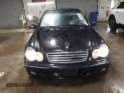 ✅ 2005 Mercedes-Benz C 240 • VIN: WDBRF81J85F591192 • Lot: 47052025. Wystawiony na Copart z przebiegiem 143 191 mil. Bezpłatny archiwum sprzedaży aukcyjnych z USA i szczegółowy raport historii pojazdu na DreamBid. Zdjęcie 5.