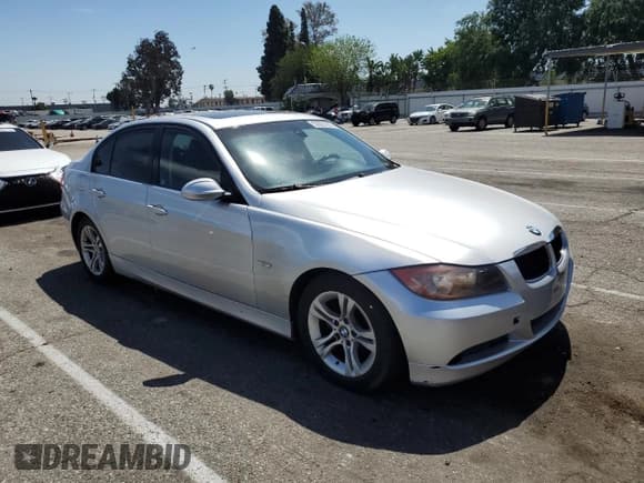 ✅ 2008 BMW 3 Series 328i • VIN: WBAVA33508KX85838 • Lot: 52621395. Wystawiony na Copart z przebiegiem 172 406 mil. Bezpłatny archiwum sprzedaży aukcyjnych z USA i szczegółowy raport historii pojazdu na DreamBid. Zdjęcie 4.