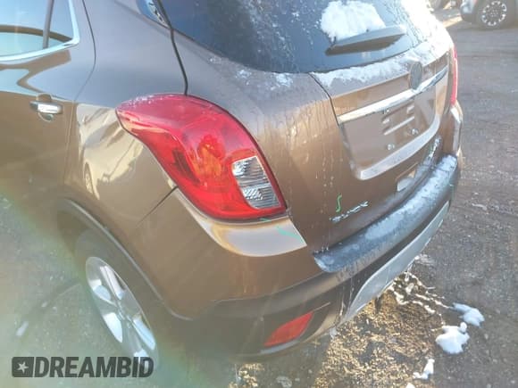 ✅ 2016 Buick Encore • VIN: KL4CJESB5GB634208 • Lot: 43660942. Wystawiony na IAAI z przebiegiem 78 273 mil. Bezpłatny archiwum sprzedaży aukcyjnych z USA i szczegółowy raport historii pojazdu na DreamBid. Zdjęcie 6.