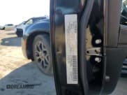 ✅ 2018 Chrysler 300 Touring • VIN: 2C3CCARG8JH280083 • Лот: 82828524. Опубликован ранее на Copart с пробегом 97 018 миль. Бесплатный доступ к архиву аукционных продаж из США и подробный отчёт об истории автомобиля на DreamBid. Изображение 13.