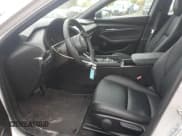 ✅ 2024 Mazda 3 S Select Sport • VIN: JM1BPAKM4R1704915 • Lot: 90291765. Wystawiony na Copart z przebiegiem 10 338 mil. Bezpłatny archiwum sprzedaży aukcyjnych z USA i szczegółowy raport historii pojazdu na DreamBid. Zdjęcie 7.