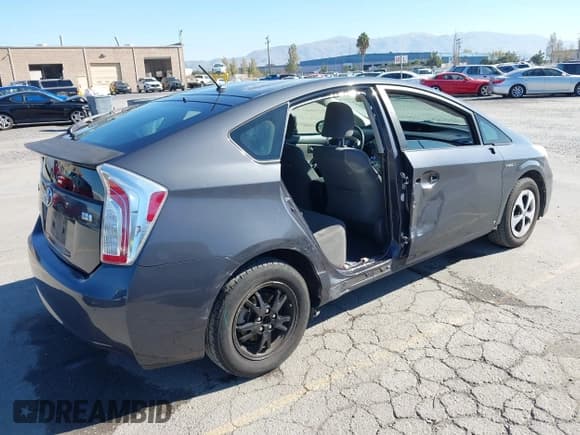 ✅ 2014 Toyota Prius Four • VIN: JTDKN3DU7E1779102 • Лот: 43562096. Опубликован ранее на IAAI с пробегом 98 799 миль. Бесплатный доступ к архиву аукционных продаж из США и подробный отчёт об истории автомобиля на DreamBid. Изображение 4.