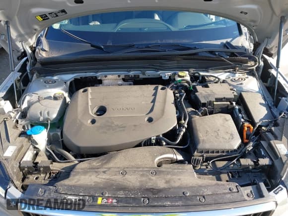 ✅ 2023 Volvo XC40 Plus Bright Theme • VIN: YV4L12UN7P2988336 • Lot: 41323570. Listed on IAAI with 10,116 mi. Free auction sales archive from the USA and detailed vehicle history report at DreamBid. Image 10.