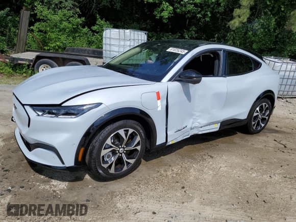 ✅ 2023 Ford Mustang Mach-E Premium • VIN: 3FMTK3SU2PMB05490 • Lot: 61026245. Listed on Copart with 22,409 mi. Free auction sales archive from the USA and detailed vehicle history report at DreamBid. Image 1.