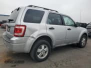 ✅ 2011 Ford Escape XLS • VIN: 1FMCU0C76BKA08178 • Lot: 82331805. Wystawiony na Copart z przebiegiem 131 430 mil. Bezpłatny archiwum sprzedaży aukcyjnych z USA i szczegółowy raport historii pojazdu na DreamBid. Zdjęcie 3.