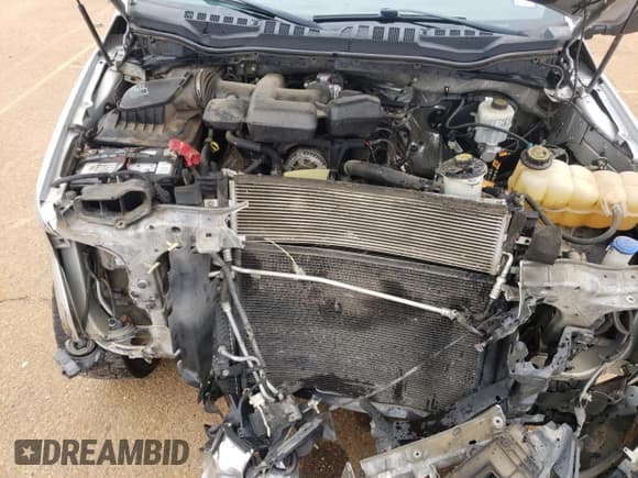 ✅ 2017 Ford F-350 XL • VIN: 1FTRF3B6XHEC96569 • Лот: 79754714. Опубликован ранее на Copart с пробегом 176 812 миль. Бесплатный доступ к архиву аукционных продаж из США и подробный отчёт об истории автомобиля на DreamBid. Изображение 12.