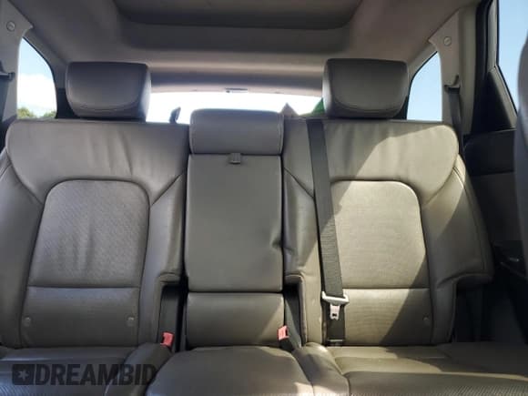 ✅ 2015 Hyundai Santa Fe Limited • VIN: KM8SRDHF8FU116168 • Лот: 64348864. Опубликован ранее на Copart с пробегом 137 605 миль. Бесплатный доступ к архиву аукционных продаж из США и подробный отчёт об истории автомобиля на DreamBid. Изображение 10.