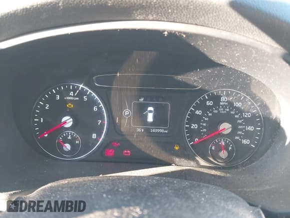 ✅ 2016 Kia Sorento LX • VIN: 5XYPGDA35GG092611 • Lot: 43819763. Wystawiony na IAAI z przebiegiem 143 998 mil. Bezpłatny archiwum sprzedaży aukcyjnych z USA i szczegółowy raport historii pojazdu na DreamBid. Zdjęcie 7.