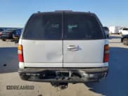 ✅ 2001 Chevrolet Suburban LT • VIN: 3GNEC16TX1G206273 • Лот: 41927865. Опубликован ранее на Copart с пробегом Не указан. Бесплатный доступ к архиву аукционных продаж из США и подробный отчёт об истории автомобиля на DreamBid. Изображение 6.