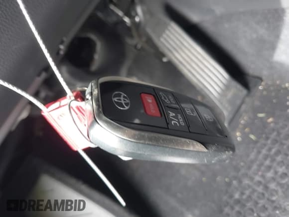 ✅ 2023 Toyota RAV4 XSE • VIN: JTMEB3FV7PD148587 • Lot: 43608035. Wystawiony na IAAI z przebiegiem 58 064 mil. Bezpłatny archiwum sprzedaży aukcyjnych z USA i szczegółowy raport historii pojazdu na DreamBid. Zdjęcie 11.