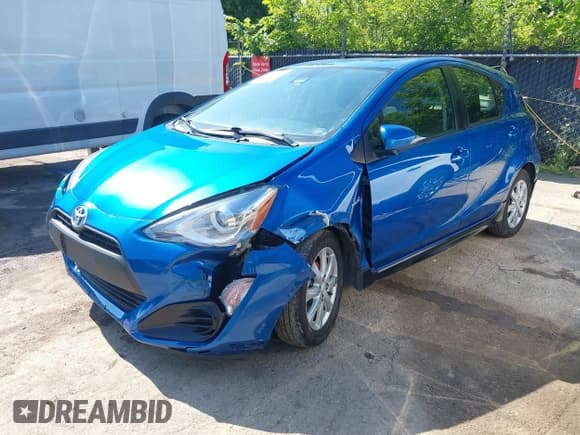 ✅ 2017 Toyota Prius One • VIN: JTDKDTB3XH1597119 • Лот: 42538282. Опубликован ранее на IAAI с пробегом 238 274 миль. Бесплатный доступ к архиву аукционных продаж из США и подробный отчёт об истории автомобиля на DreamBid. Изображение 2.