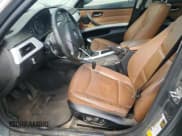 ✅ 2010 BMW 3 Series 335i xDrive • VIN: WBAPL3C50AA776037 • Лот: 67319755. Опубликован ранее на Copart с пробегом 210 486 миль. Бесплатный доступ к архиву аукционных продаж из США и подробный отчёт об истории автомобиля на DreamBid. Изображение 7.