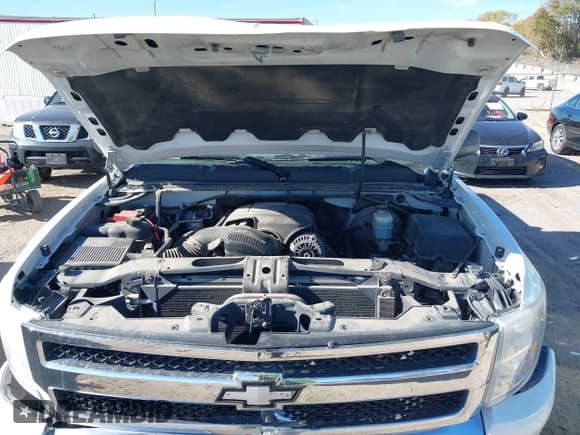 ✅ 2011 Chevrolet Silverado 1500 LT • VIN: 3GCPKSE39BG352144 • Lot: 43595693. Listed on IAAI with 207,328 mi. Free auction sales archive from the USA and detailed vehicle history report at DreamBid. Image 10.