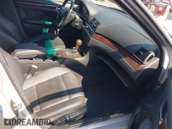 ✅ 2005 BMW 3 Series 325xi • VIN: WBAEU33405PR18501 • Lot: 42442154. Listed on IAAI with 163,150 mi. Free auction sales archive from the USA and detailed vehicle history report at DreamBid. Image 5.