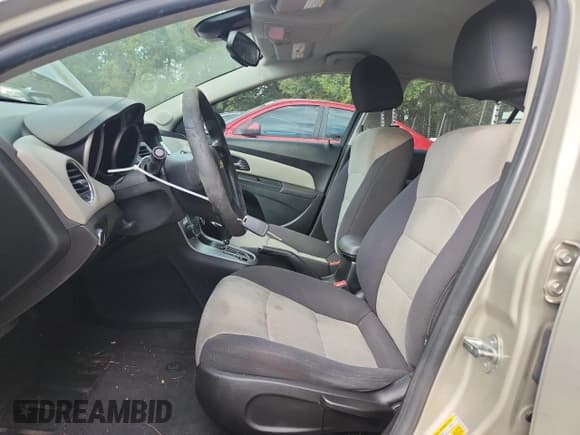 ✅ 2013 Chevrolet Cruze LS • VIN: 1G1PA5SH2D7257291 • Lot: 81487145. Listed on Copart with 217,330 mi. Free auction sales archive from the USA and detailed vehicle history report at DreamBid. Image 7.