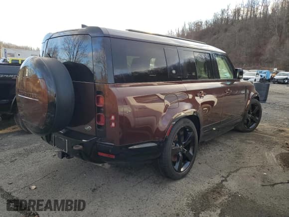 ✅ 2023 Land Rover Defender X-Dynamic SE • VIN: SALE2FEUXP2203144 • Lot: 82884024. Wystawiony na Copart z przebiegiem Nie podano. Bezpłatny archiwum sprzedaży aukcyjnych z USA i szczegółowy raport historii pojazdu na DreamBid. Zdjęcie 3.