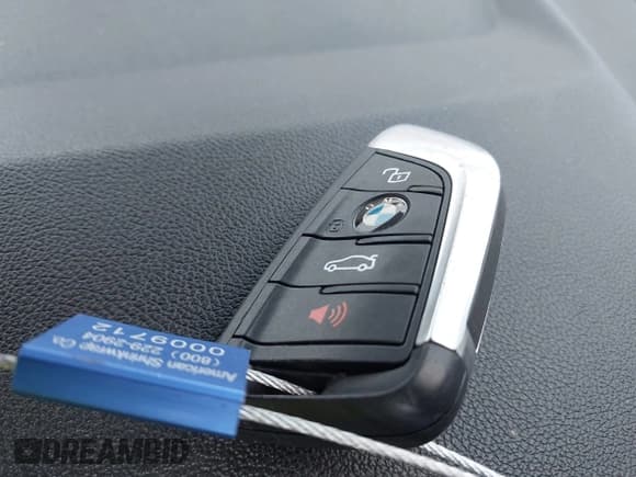 ✅ 2020 BMW X3 sDrive30i • VIN: 5UXTY3C04L9B70317 • Лот: 43250996. Опубликован ранее на IAAI с пробегом 108 137 миль. Бесплатный доступ к архиву аукционных продаж из США и подробный отчёт об истории автомобиля на DreamBid. Изображение 11.