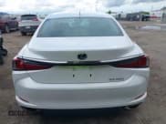 ✅ 2020 Lexus ES 350 • VIN: 58ADZ1B13LU067132 • Lot: 42187959. Wystawiony na IAAI z przebiegiem 42 613 mil. Bezpłatny archiwum sprzedaży aukcyjnych z USA i szczegółowy raport historii pojazdu na DreamBid. Zdjęcie 16.