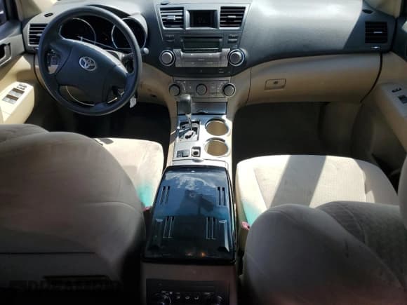 ✅ 2009 Toyota Highlander • VIN: JTEDS41A292087505 • Lot: 70924935. Wystawiony na Copart z przebiegiem 192 327 mil. Bezpłatny archiwum sprzedaży aukcyjnych z USA i szczegółowy raport historii pojazdu na DreamBid. Zdjęcie 8.