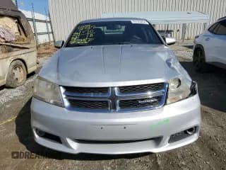 ✅ 2011 Dodge Avenger Lux • VIN: 1B3BD2FG5BN506217 • Лот: 79124874. Опубликован ранее на Copart с пробегом 38 312 миль. Бесплатный доступ к архиву аукционных продаж из США и подробный отчёт об истории автомобиля на DreamBid. Изображение 5.