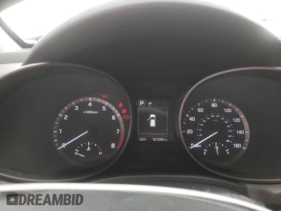 ✅ 2017 Hyundai Santa Fe 2.4L • VIN: 5XYZT3LB7HG402620 • Lot: 84965875. Wystawiony na Copart z przebiegiem 167 285 mil mil. Skorzystaj z bezpłatnego archiwum sprzedaży aukcyjnych z USA i zobacz szczegółowy raport historii pojazdu na DreamBid. Zdjęcie 9.