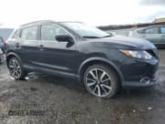 ✅ 2017 Nissan Rogue SV • VIN: JN1BJ1CR2HW137037 • Лот: 80797815. Опубликован ранее на Copart с пробегом 92 472 миль. Бесплатный доступ к архиву аукционных продаж из США и подробный отчёт об истории автомобиля на DreamBid. Изображение 4.