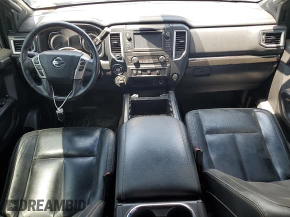 ✅ 2018 Nissan Titan Platinum Reserve • VIN: 1N6BA1F45JN528964 • Лот: 62143025. Опубликован ранее на Copart с пробегом Не указан. Бесплатный доступ к архиву аукционных продаж из США и подробный отчёт об истории автомобиля на DreamBid. Изображение 8.