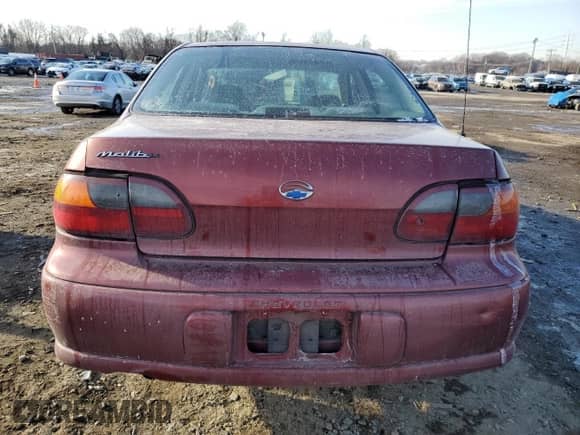 ✅ 2003 Chevrolet Malibu • VIN: 1G1ND52J63M693126 • Lot: 42195885. Wystawiony na Copart z przebiegiem 148 359 mil mil. Skorzystaj z bezpłatnego archiwum sprzedaży aukcyjnych z USA i zobacz szczegółowy raport historii pojazdu na DreamBid. Zdjęcie 6.