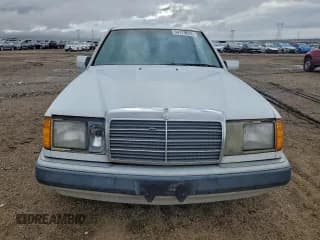 ✅ 1993 Mercedes-Benz 300 • VIN: WDBEA28E0PB995827 • Лот: 94179615. Опубликован ранее на Copart с пробегом 315 822 миль. Бесплатный доступ к архиву аукционных продаж из США и подробный отчёт об истории автомобиля на DreamBid. Изображение 5.