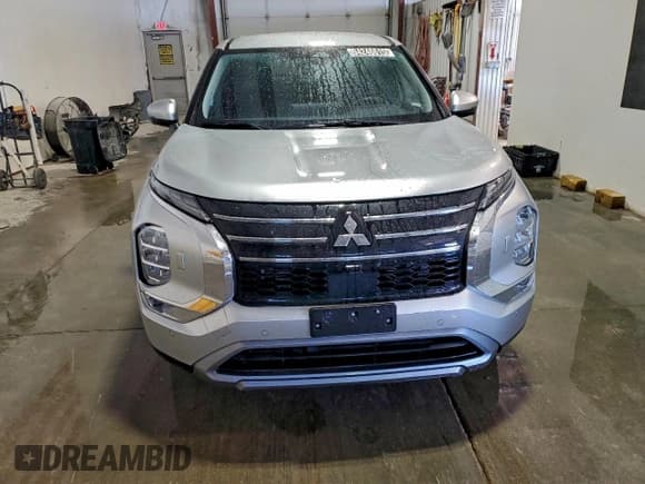 ✅ 2025 Mitsubishi Outlander SE • VIN: JA4J4VA83SZ037238 • Lot: 94246615. Wystawiony na Copart z przebiegiem 5 996 mil. Bezpłatny archiwum sprzedaży aukcyjnych z USA i szczegółowy raport historii pojazdu na DreamBid. Zdjęcie 5.