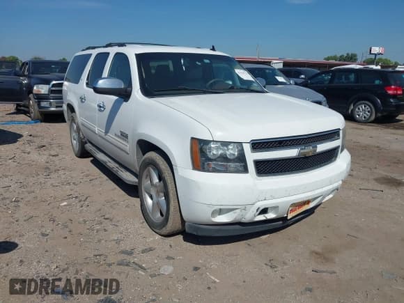 ✅ 2011 Chevrolet Suburban LT • VIN: 1GNSCJE02BR187519 • Lot: 43136755. Listed on IAAI with 203,141 mi. Free auction sales archive from the USA and detailed vehicle history report at DreamBid. Image 1.