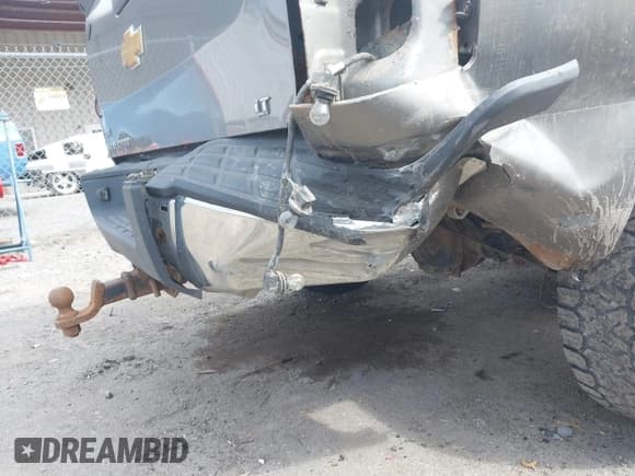 ✅ 2012 Chevrolet Silverado 1500 LT • VIN: 1GCRKSE78CZ261203 • Lot: 43238256. Listed on IAAI with 175,953 mi. Free auction sales archive from the USA and detailed vehicle history report at DreamBid. Image 18.