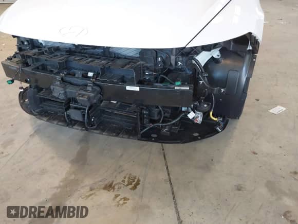 2024 Hyundai Sonata SEL z VIN KMHL34JJ5RA085911, wystawiony jako IAAI lot #41017842 z przebiegiem 2 046 mil mil oraz . Historia ofert i sprzedaży dostępna na DreamBid. Obrazek 18.