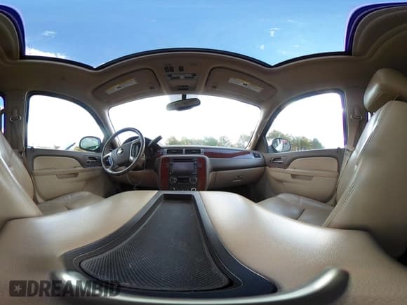 ✅ 2011 Chevrolet Suburban LTZ • VIN: 1GNSKKE31BR115777 • Лот: 43505172. Опубликован ранее на IAAI с пробегом 188 636 миль. Бесплатный доступ к архиву аукционных продаж из США и подробный отчёт об истории автомобиля на DreamBid. Изображение 18.