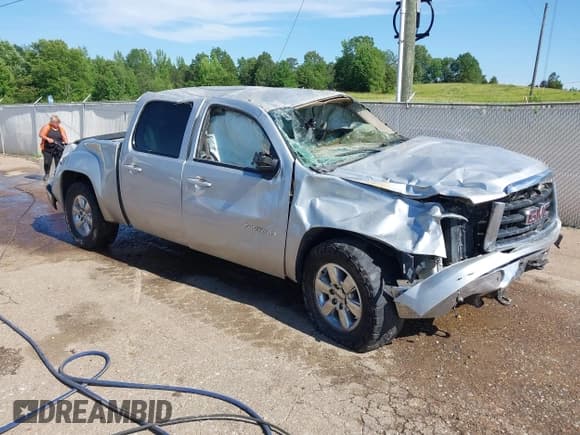 ✅ 2011 GMC Sierra 1500 SLT • VIN: 3GTP2WE33BG149547 • Лот: 42315182. Опубликован ранее на IAAI с пробегом 177 482 миль. Бесплатный доступ к архиву аукционных продаж из США и подробный отчёт об истории автомобиля на DreamBid. Изображение 1.