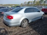 ✅ 2006 Volkswagen Jetta 2.5L • VIN: 3VWSG71K46M633522 • Лот: 42175391. Опубликован ранее на IAAI с пробегом Не указан. Бесплатный доступ к архиву аукционных продаж из США и подробный отчёт об истории автомобиля на DreamBid. Изображение 4.