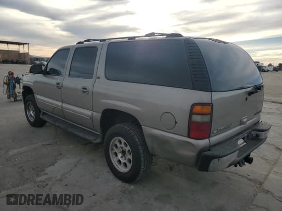 ✅ 2002 Chevrolet Suburban LS • VIN: 1GNEC16T92J196173 • Lot: 85029784. Wystawiony na Copart z przebiegiem 119 911 mil. Bezpłatny archiwum sprzedaży aukcyjnych z USA i szczegółowy raport historii pojazdu na DreamBid. Zdjęcie 2.