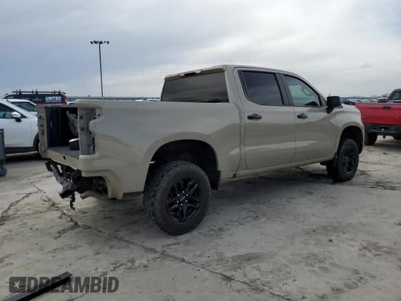 ✅ 2023 Chevrolet Silverado 1500 LT Trail Boss • VIN: 3GCUDFE88PG115832 • Lot: 48761895. Wystawiony na Copart z przebiegiem 57 479 mil. Bezpłatny archiwum sprzedaży aukcyjnych z USA i szczegółowy raport historii pojazdu na DreamBid. Zdjęcie 3.