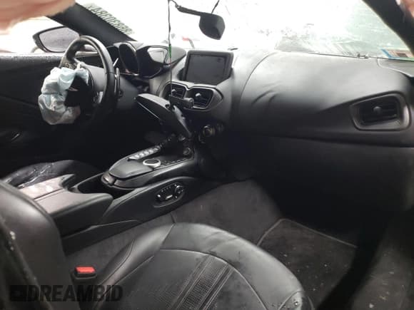 ✅ 2019 Aston Martin Vantage • VIN: SCFSMGAW7KGN02038 • Lot: 86830384. Listed on Copart with Not provided. Free auction sales archive from the USA and detailed vehicle history report at DreamBid. Image 8.