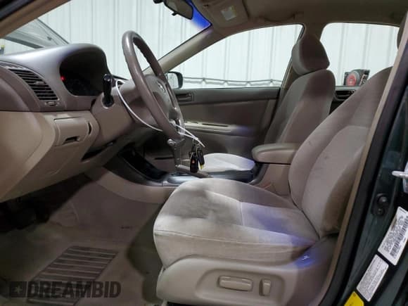 ✅ 2003 Toyota Camry XLE • VIN: 4T1BE30K93U719933 • Lot: 92419345. Listed on Copart with 151,545 mi. Free auction sales archive from the USA and detailed vehicle history report at DreamBid. Image 7.