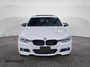 ✅ 2017 BMW 3 Series 340i xDrive • VIN: WBA8B7G52HNU37534 • Lot: 94757265. Wystawiony na Copart z przebiegiem 105 833 mil. Bezpłatny archiwum sprzedaży aukcyjnych z USA i szczegółowy raport historii pojazdu na DreamBid. Zdjęcie 7.