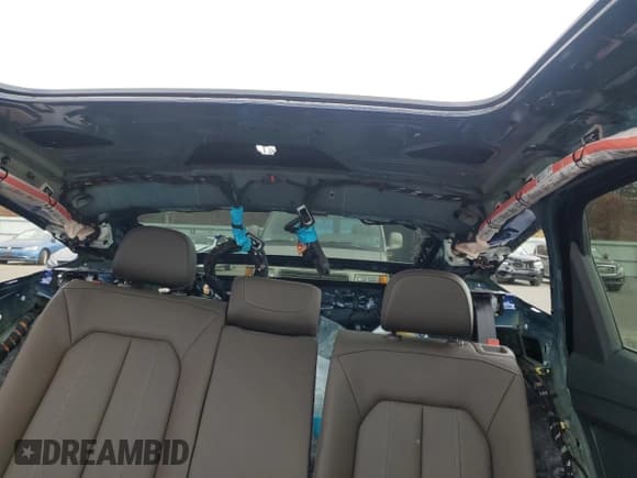 ✅ 2023 Audi Q4 e-tron Sportback Premium • VIN: WA122BFZ8PP055473 • Lot: 78151634. Listed on Copart with 6,972 mi. Free auction sales archive from the USA and detailed vehicle history report at DreamBid. Image 10.