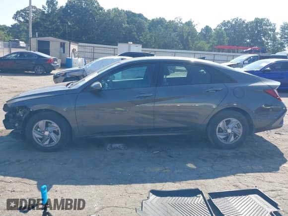 ✅ 2025 Hyundai Elantra SE • VIN: KMHLL4DG1SU967341 • Lot: 43102322. Listed on IAAI with 8,544 mi. Free auction sales archive from the USA and detailed vehicle history report at DreamBid. Image 15.