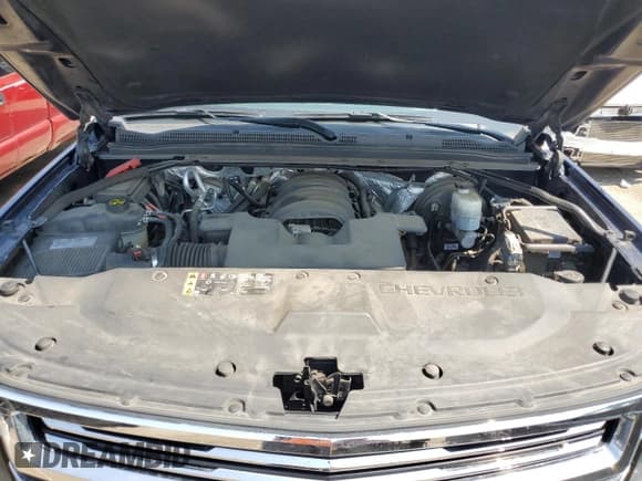 ✅ 2017 Chevrolet Suburban Premier • VIN: 1GNSKJKC7HR169222 • Lot: 49740933. Wystawiony na Copart z przebiegiem 117 295 mil. Bezpłatny archiwum sprzedaży aukcyjnych z USA i szczegółowy raport historii pojazdu na DreamBid. Zdjęcie 13.