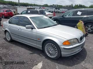 2001 BMW 3 Series 330i с VIN WBAAV53491FJ63811, выставлен на аукционе IAAI как лот 42429455 с пробегом 154 963 миль миль и . История ставок и продаж доступна на DreamBid. Изображение 1.