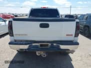 ✅ 2004 GMC Sierra 2500HD • VIN: 1GTHC23264F212696 • Lot: 43125403. Listed on IAAI with 343,427 mi. Free auction sales archive from the USA and detailed vehicle history report at DreamBid. Image 16.