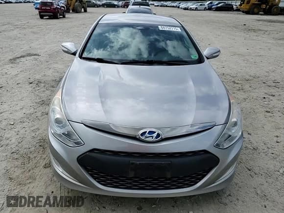 ✅ 2012 Hyundai Sonata Hybrid • VIN: KMHEC4A46CA035903 • Lot: 84752715. Listed on Copart with 90,300 mi. Free auction sales archive from the USA and detailed vehicle history report at DreamBid. Image 13.