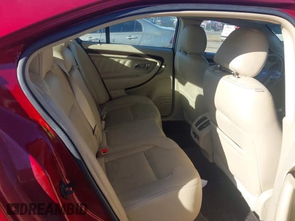 ✅ 2015 Ford Taurus Limited • VIN: 1FAHP2F80FG113900 • Лот: 43612663. Опубликован ранее на IAAI с пробегом 125 182 миль. Бесплатный доступ к архиву аукционных продаж из США и подробный отчёт об истории автомобиля на DreamBid. Изображение 8.